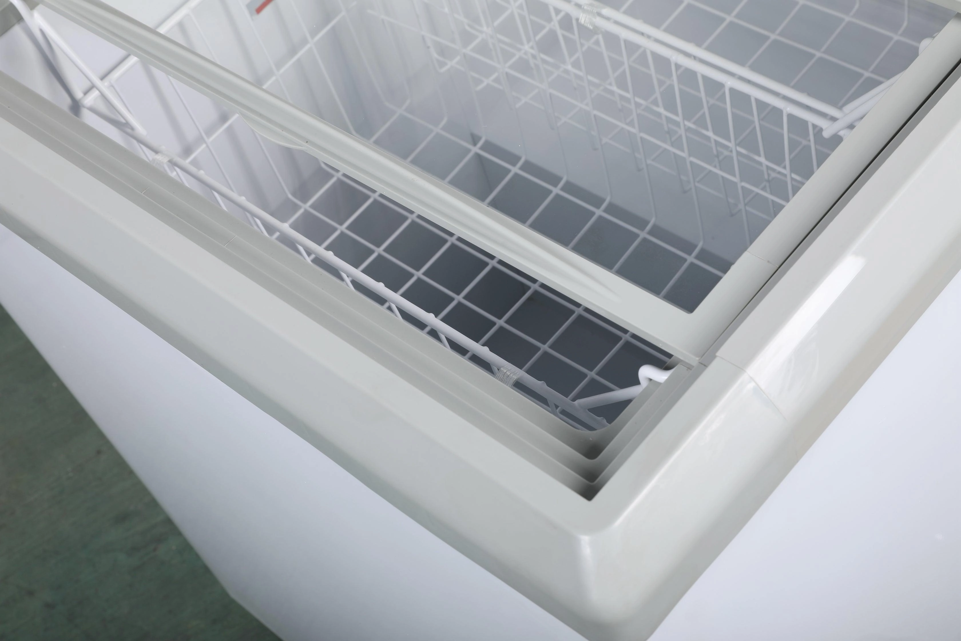 FDF7.2CF 28'' Width Horizontal Display Island Freezer - Nafcool™ Commercial Freezer Icecream, frozen food, Ice bag